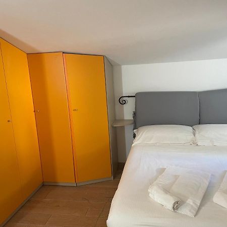 Confortevole Camera Matrimoniale A 500 Mt Dal Mare 马瑞纳迪卡拉拉 外观 照片